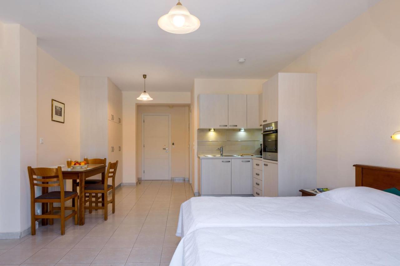 Rouchotas Apartments Argostoli  Esterno foto