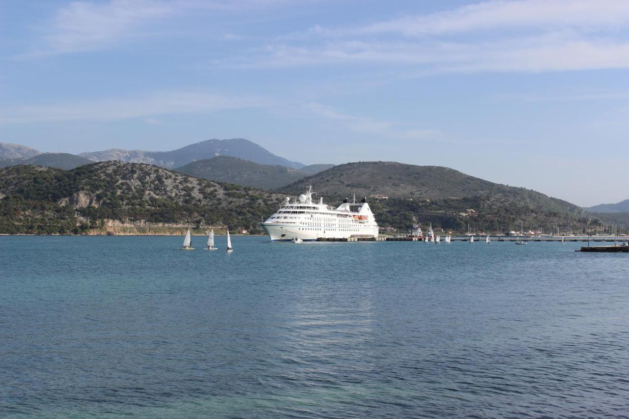 Rouchotas Apartments Argostoli  Esterno foto